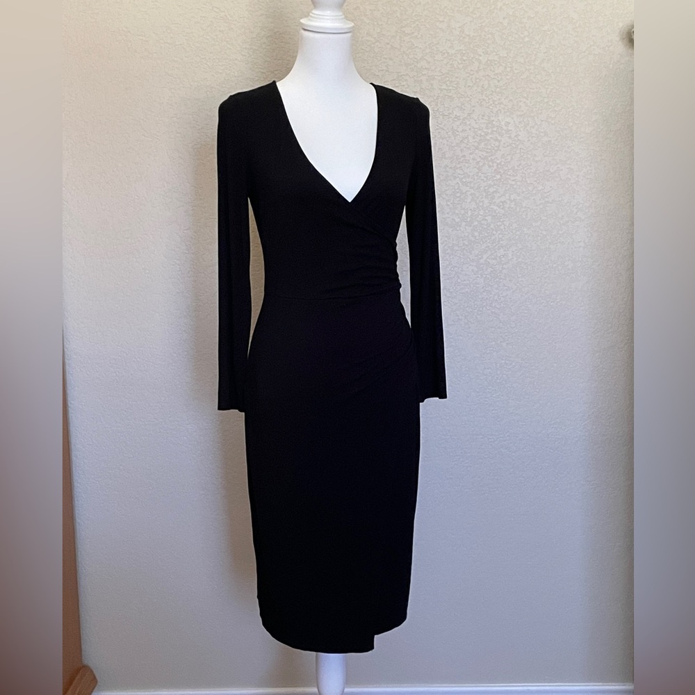 ModCloth Plunge V Neck Black Surplice Dress Knee Length Sz M Knit